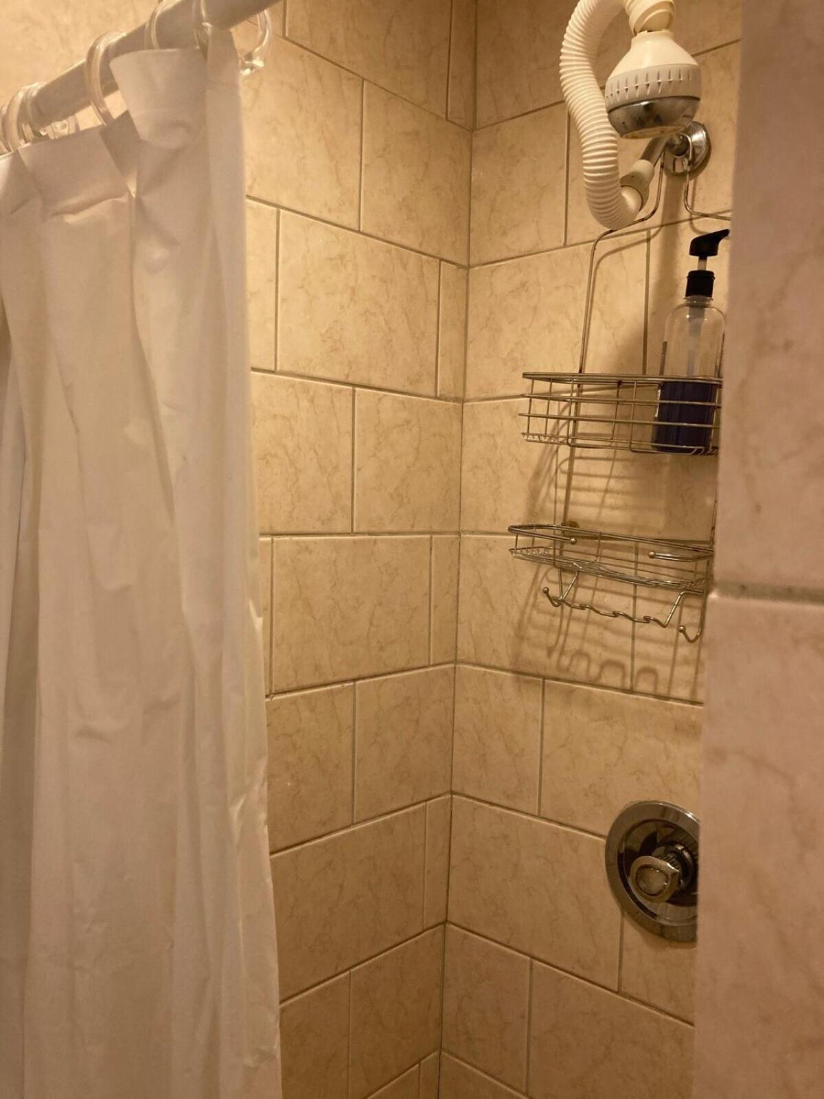 The Villa Toscana Chicago Room photo